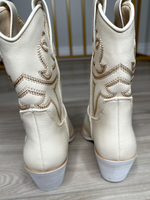 THE CLAIRE MIDWEST BOOTIES - OFF WHITE