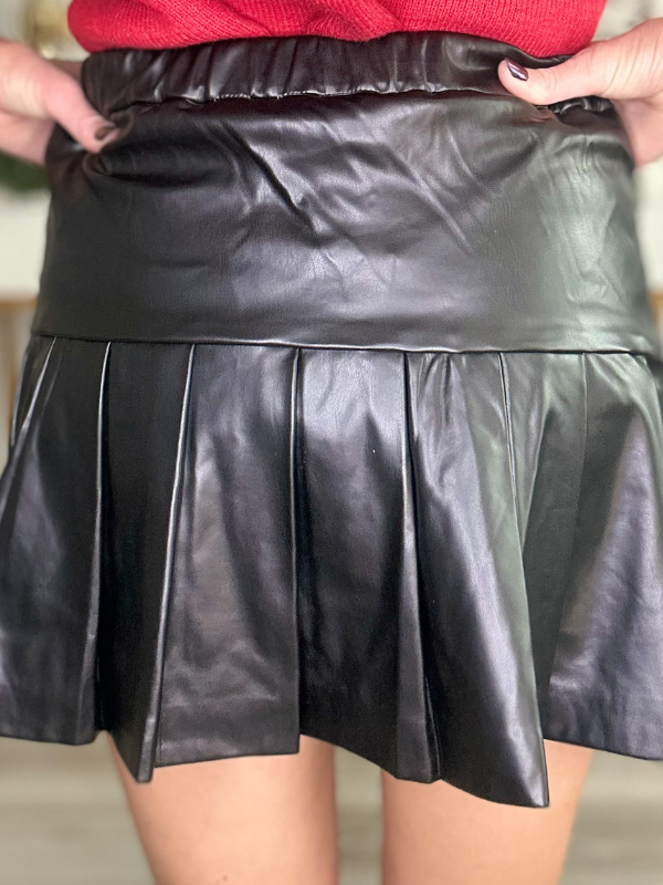 MACIE FAUX LEATHER PLEATED MINI SKIRT - BLACK