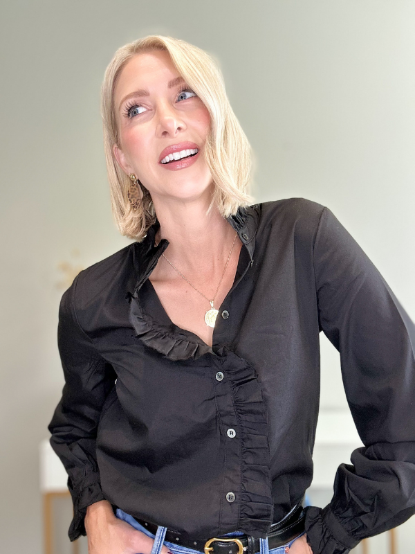 RUFFLED CHARM BUTTON-UP BLOUSE - BLACK