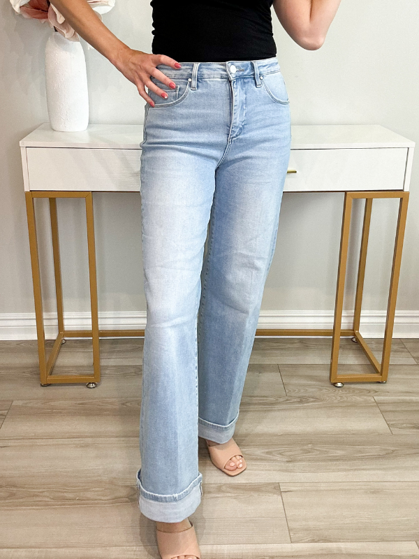 JAYCEE HIGH RISE CUFFED JEANS - LIGHT WASH