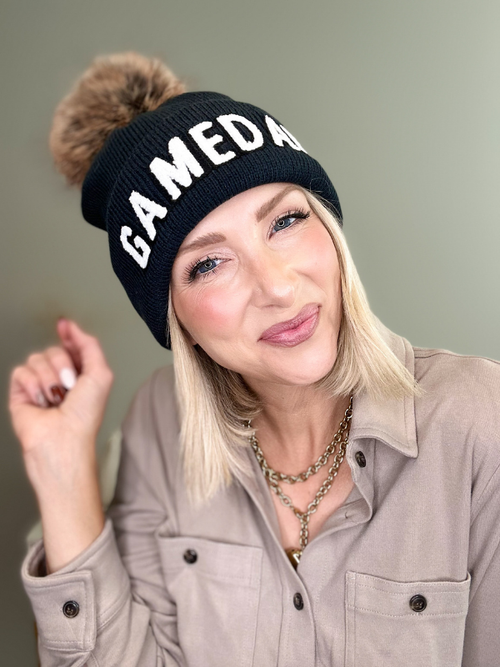 GAMEDAY POM HAT - NAVY & WHITE