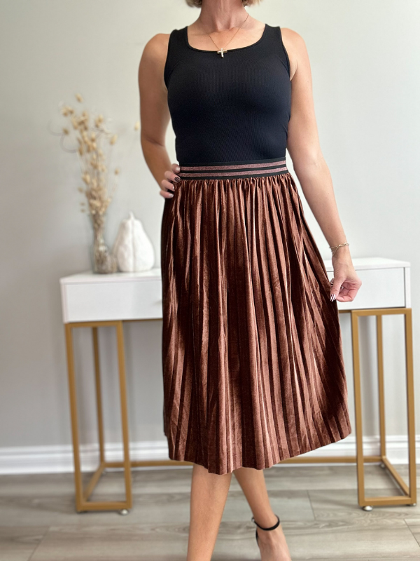 THE JULIETTE VELVET PLEATED SKIRT - BROWN