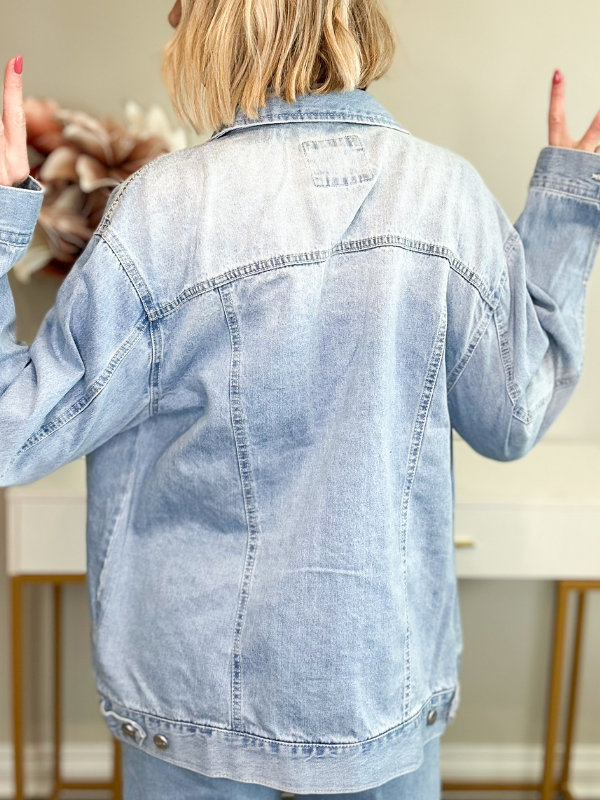 MARLEY OVERSIZED DENIM JACKET - LIGHT WASH