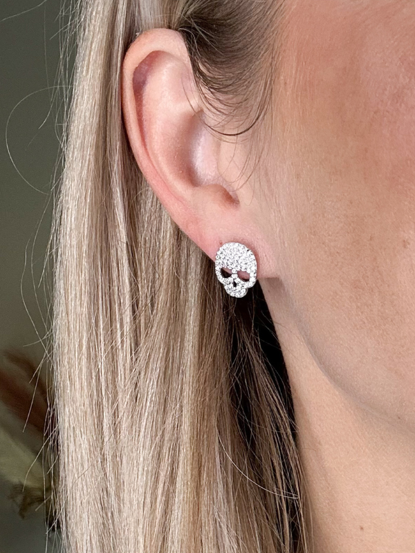 SPARKLY SKULL STUDS - SILVER