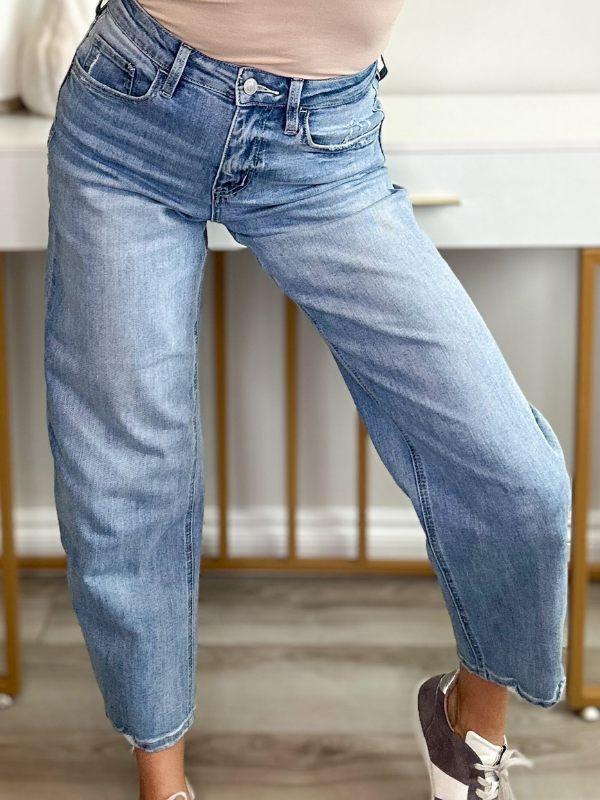 STEVIE HIGH RISE BARREL LEG JEANS