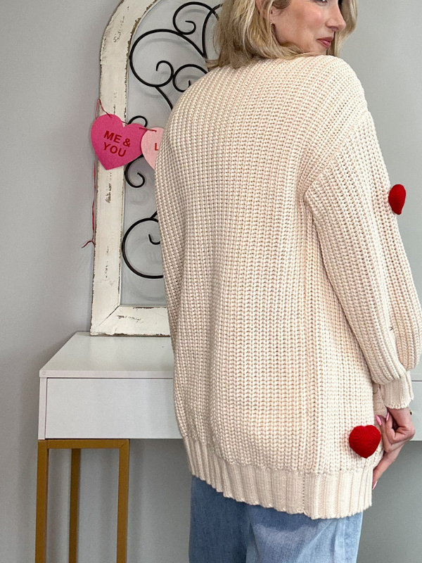 HEARTS IN 3D CHUNKY CARDIGAN - BEIGE