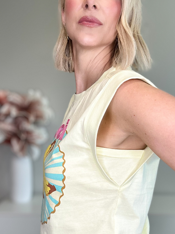 SOLEIL SLEEVELESS GRAPHIC TEE - PALE YELLOW
