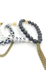 THE BLACK AND WHITE SPOTTED GEMSTONE WITH LOOP CHAIN BRACELET