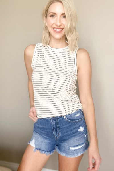 Mom jean shorts sales png